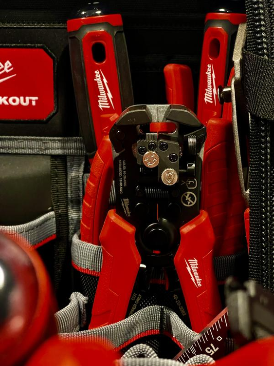 سیم لخت کن اتومات میلواکی مدل 48-22-3082